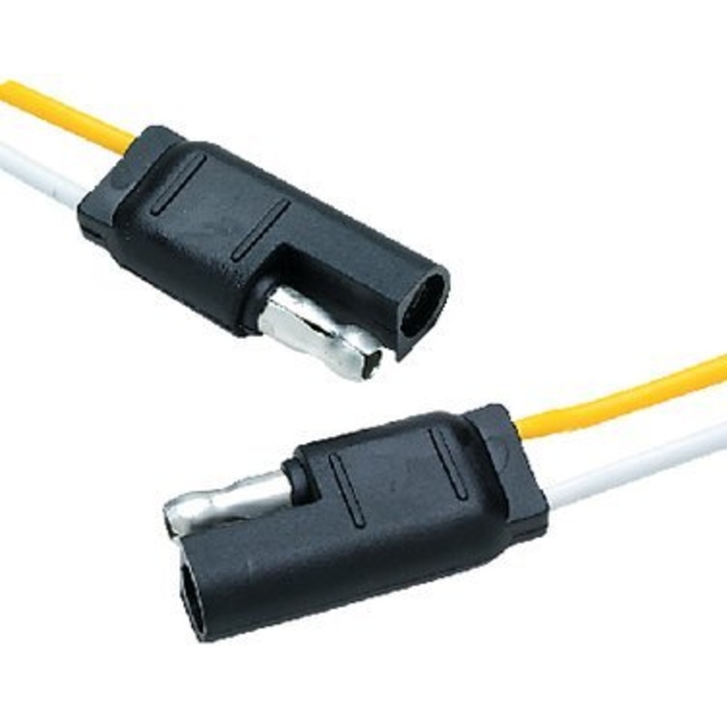 Sea Choice – 2 Pole Molded Line Connector With 12 Lead On Each Side – 13841